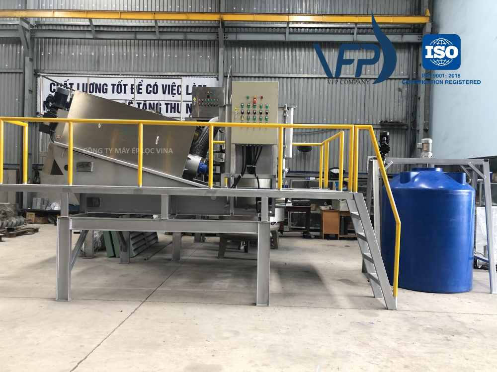 don-vi-san-xuat-may-ep-bun-truc-vit-vina