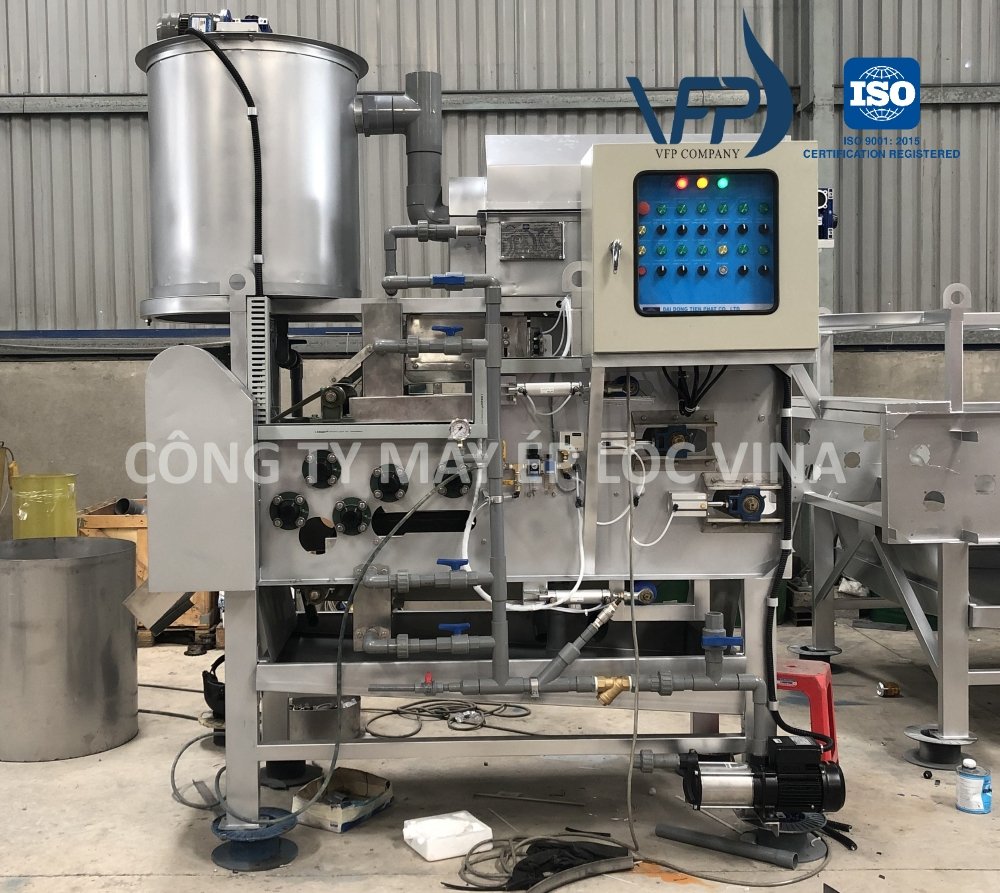 Máy ép bùn băng tải ứng dụng tỏng các lĩnh vực sản xuất nào