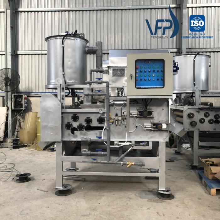 Máy ép bùn băng tải Vina chất lượng