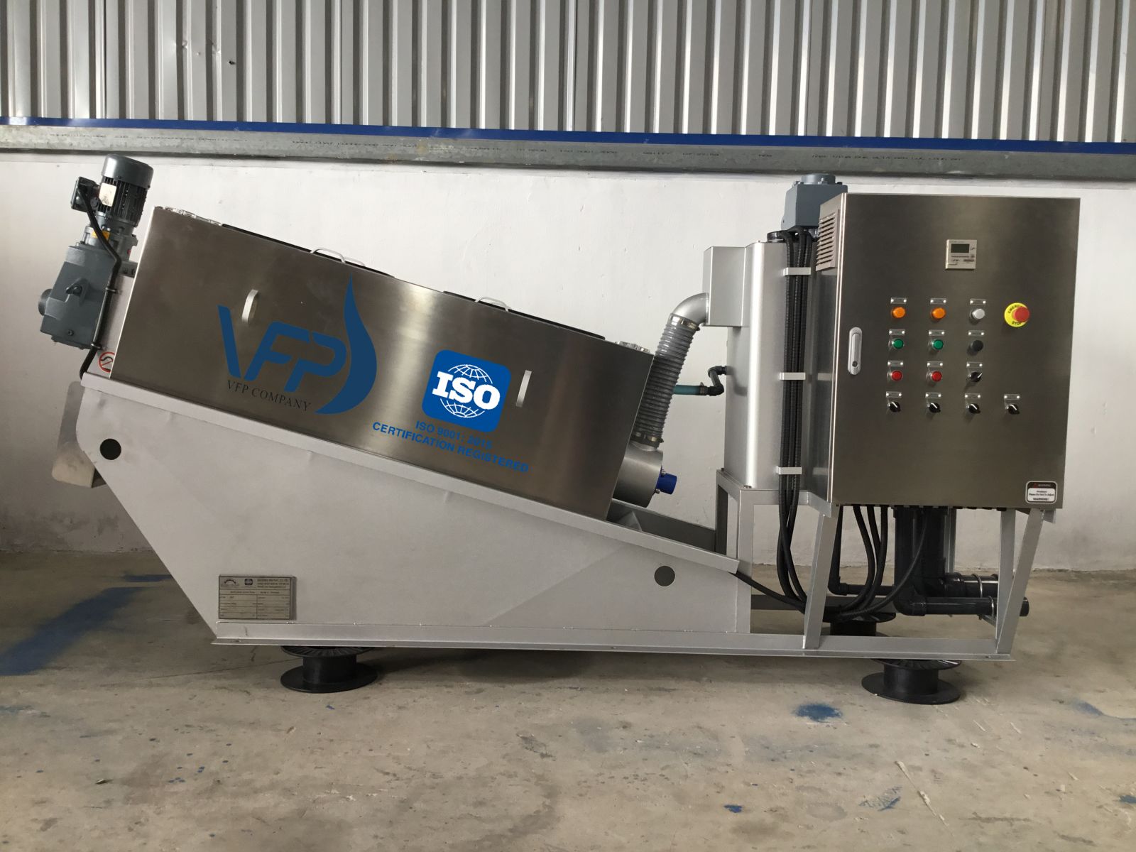 may-ep-bun-truc-vit-gia-re